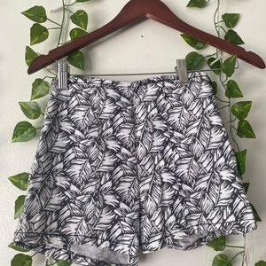 Hollister patterned skort size 0 W24
